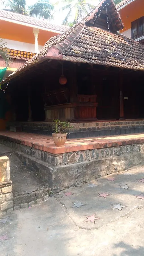 הקונטקטים של Thriphala Ayurveda Yogashram